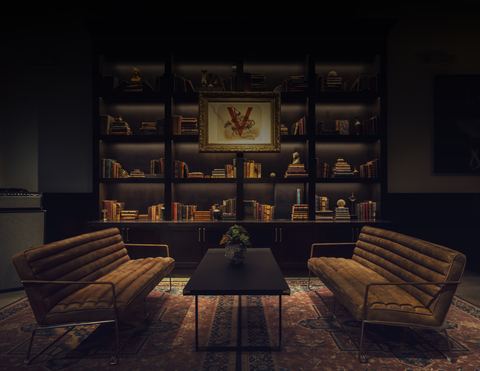 Verse — Toluca Lake